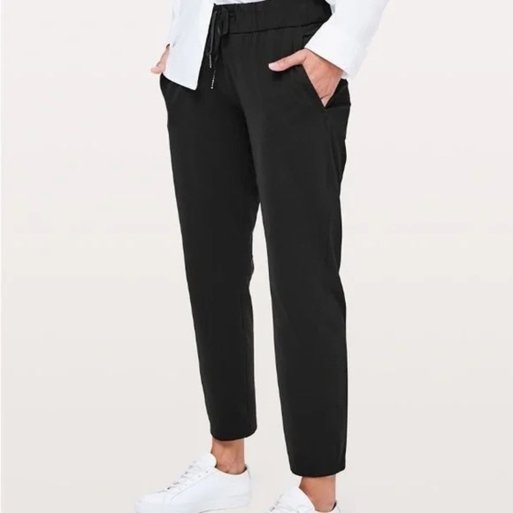 LULULEMON ON THE FLY PANT BLACK SZ 10